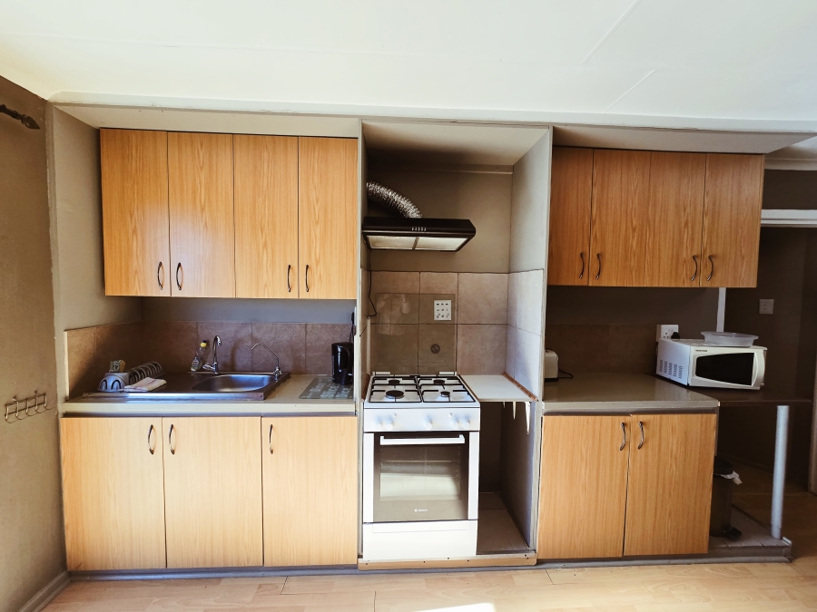 18 Bedroom Property for Sale in Geelhoutboom AH Western Cape